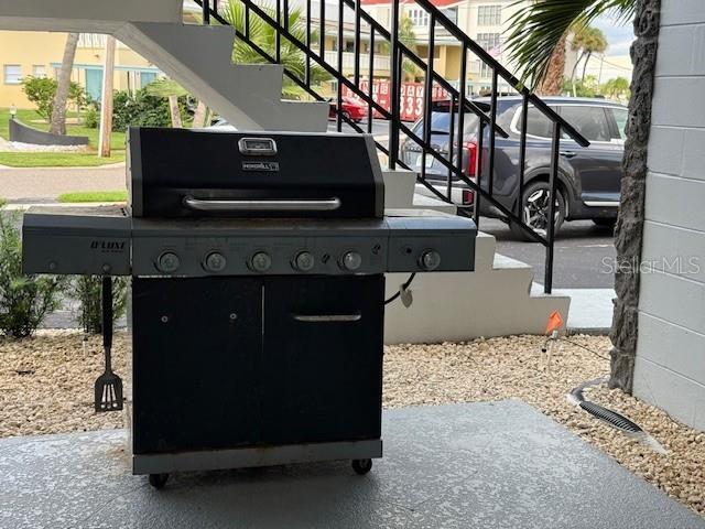 M B R CONDO - Residential Lease