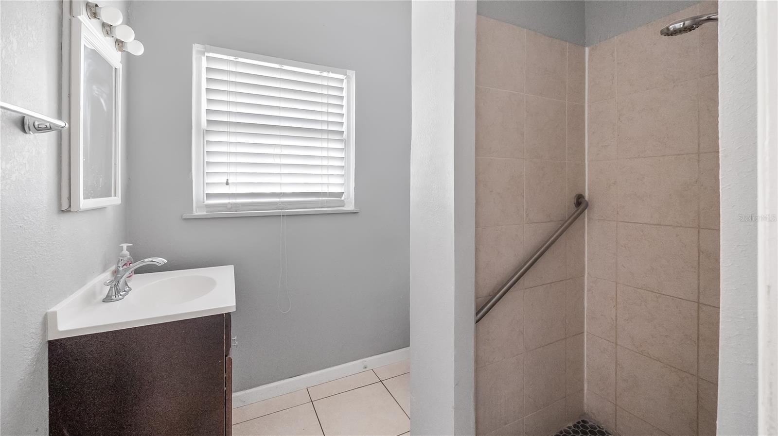 LEESBURG LSBG REALTY COS ADD - Residential