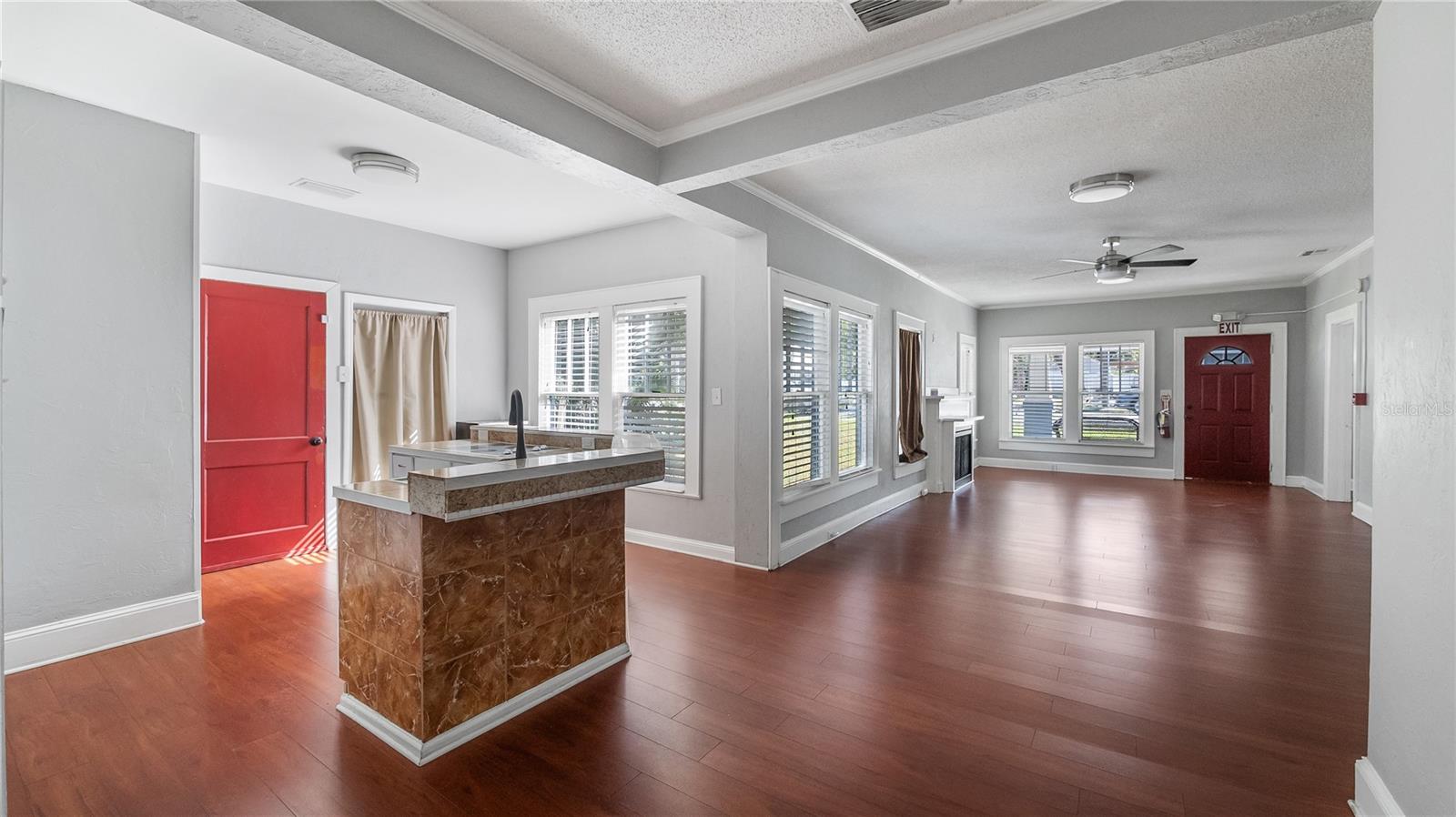 LEESBURG LSBG REALTY COS ADD - Residential