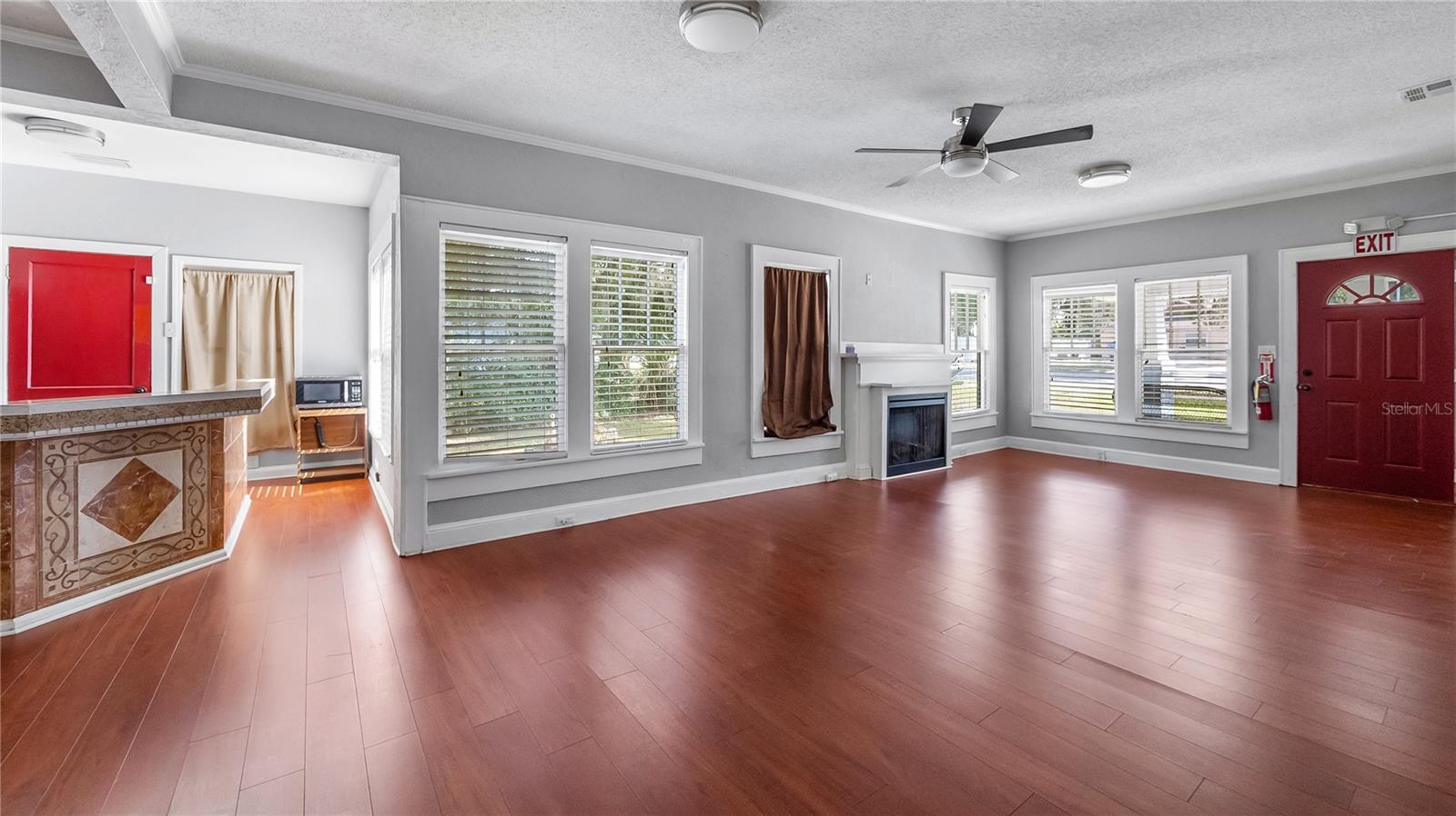 LEESBURG LSBG REALTY COS ADD - Residential