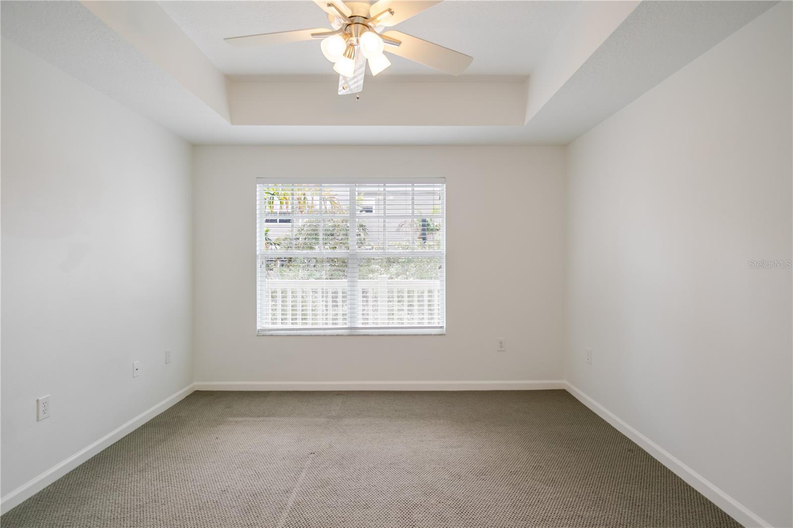 HYDE PARK WALK A CONDO - Residential