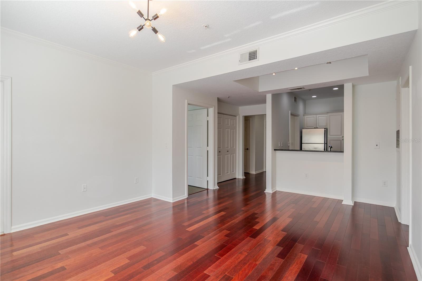 HYDE PARK WALK A CONDO - Residential