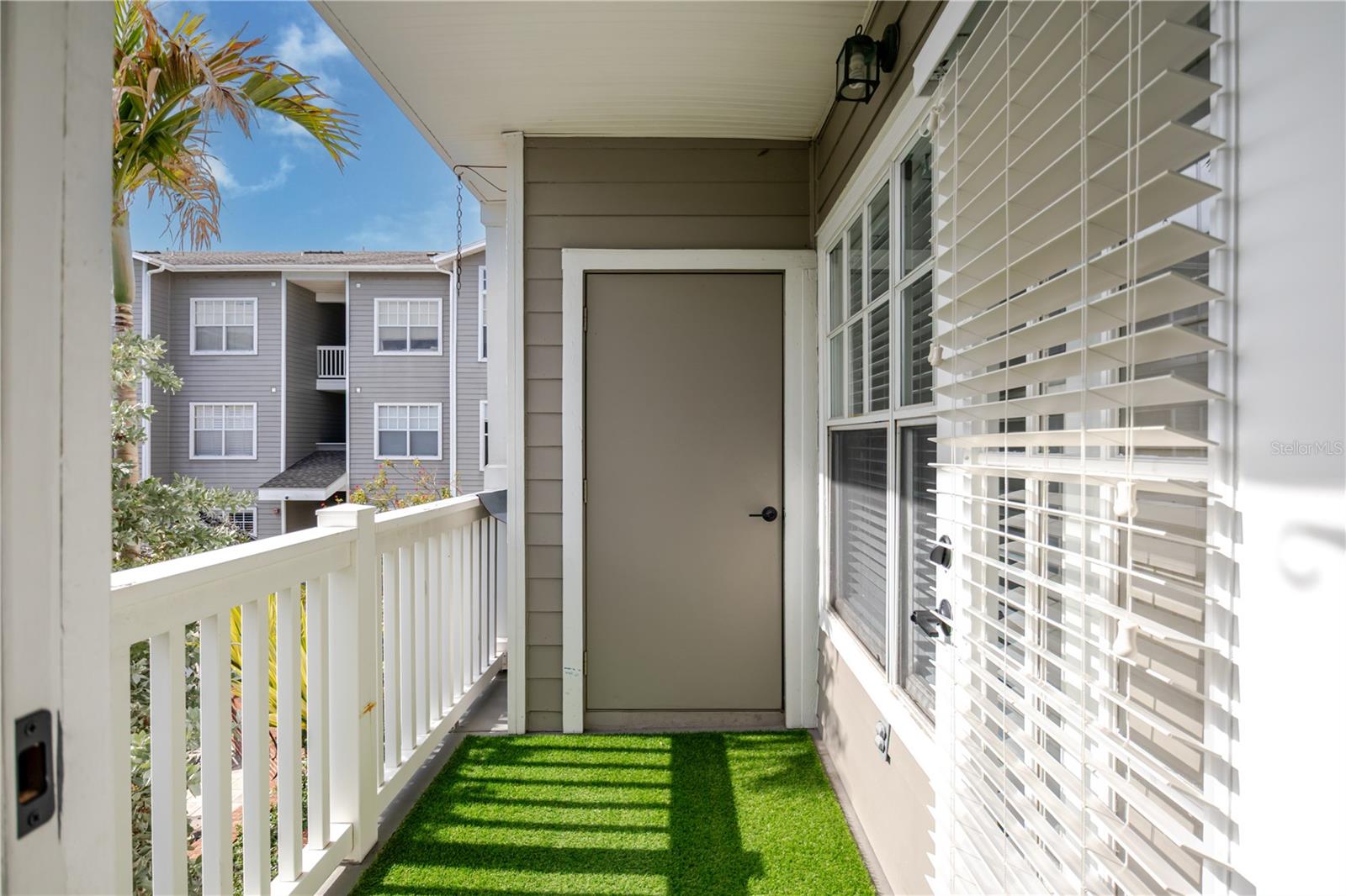 HYDE PARK WALK A CONDO - Residential