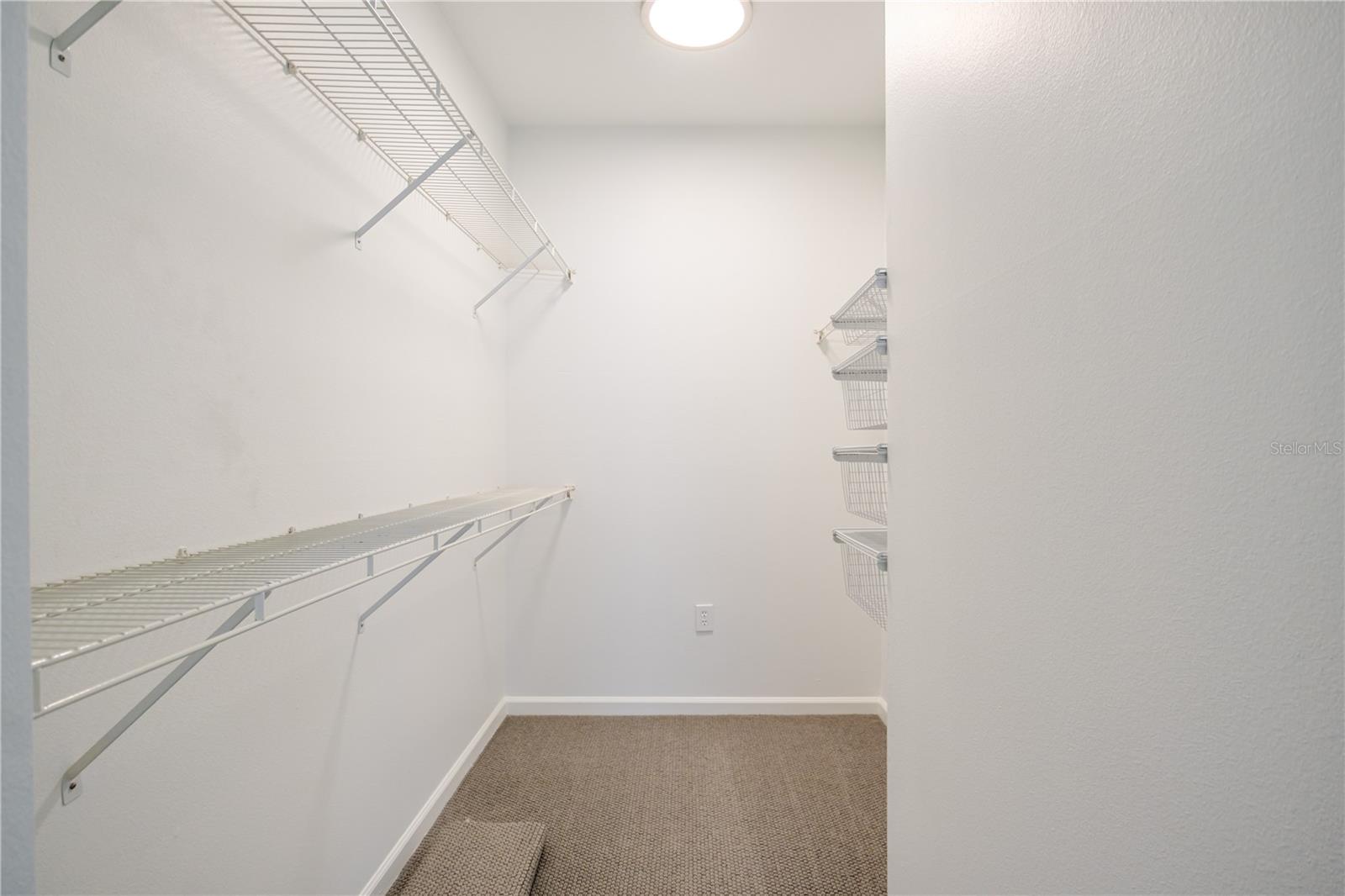 HYDE PARK WALK A CONDO - Residential