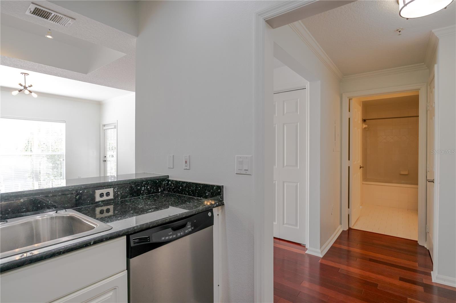 HYDE PARK WALK A CONDO - Residential