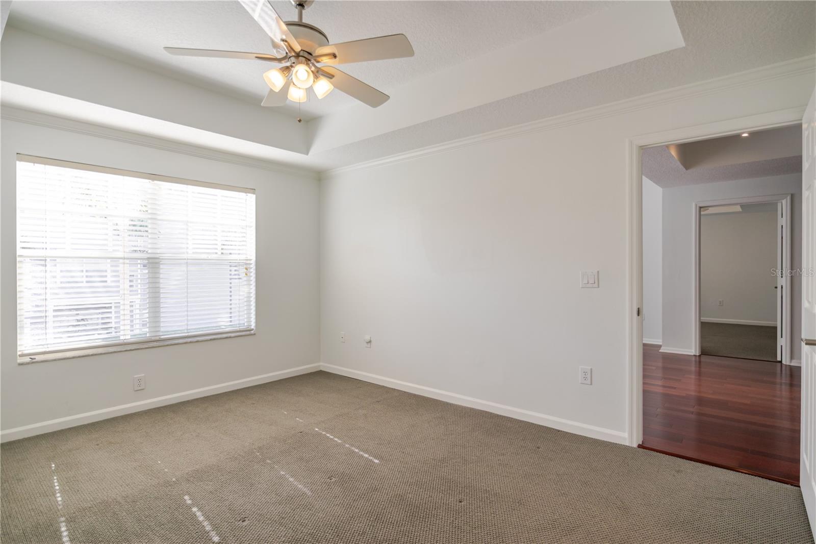 HYDE PARK WALK A CONDO - Residential