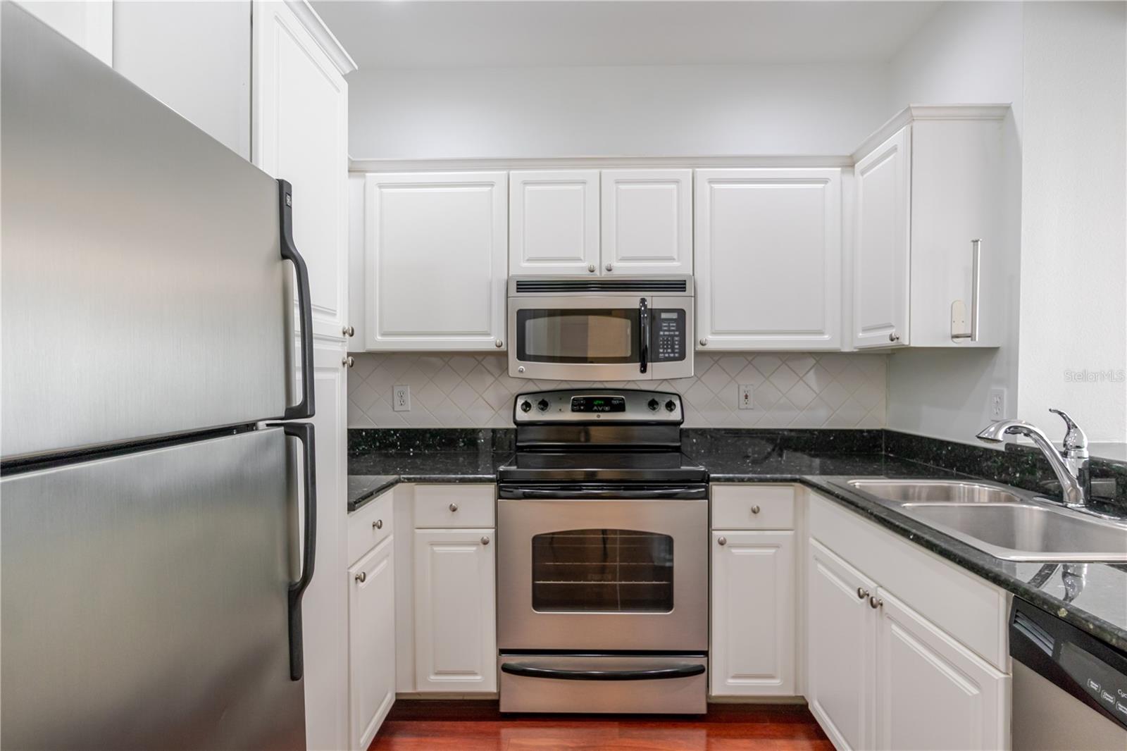 HYDE PARK WALK A CONDO - Residential