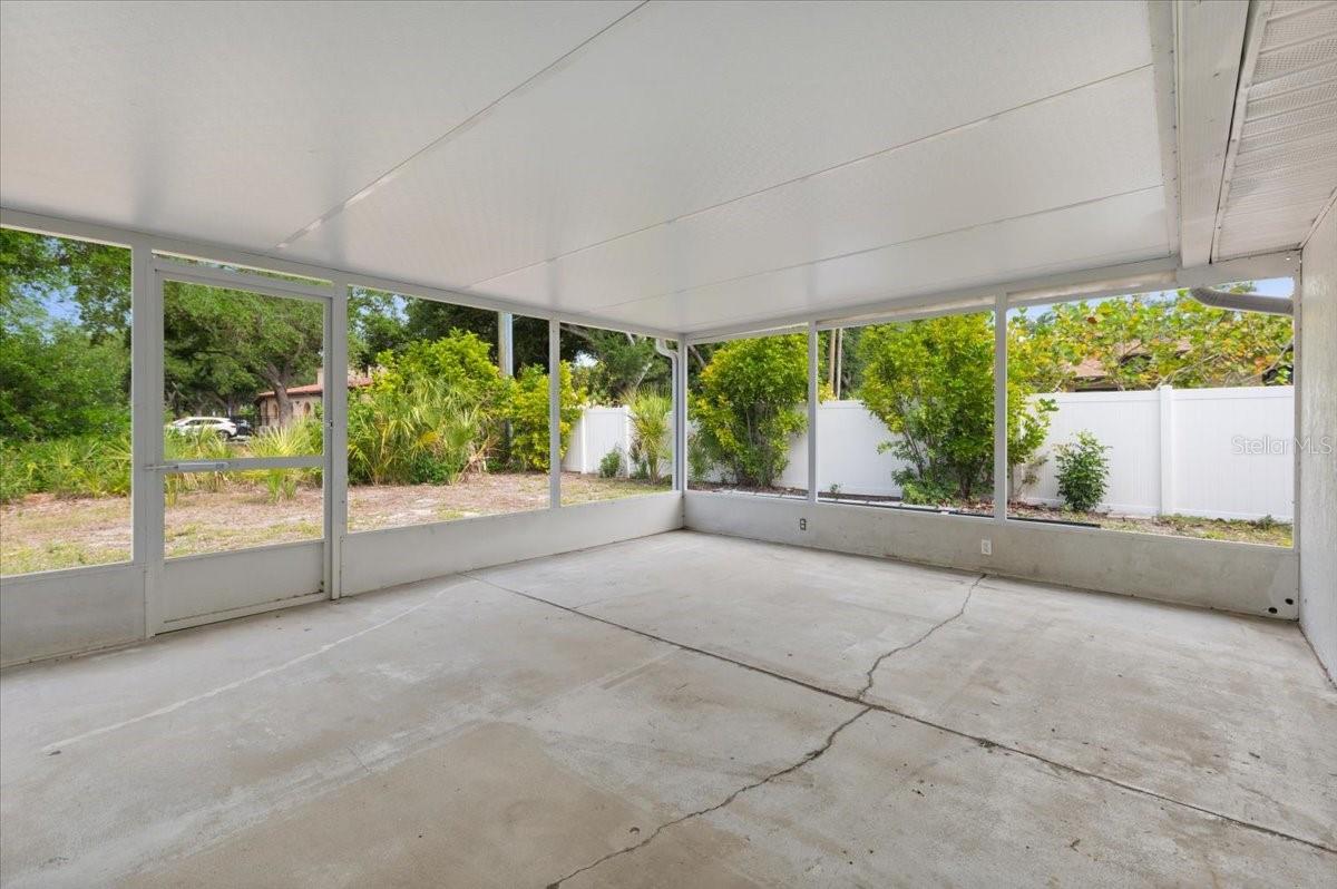SOUTH VENICE - Residential