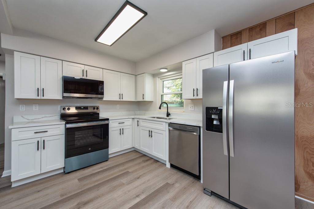 PINE RIDGE MANOR - Residential