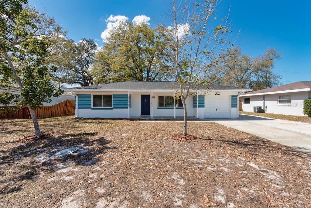 PINE RIDGE MANOR - Residential