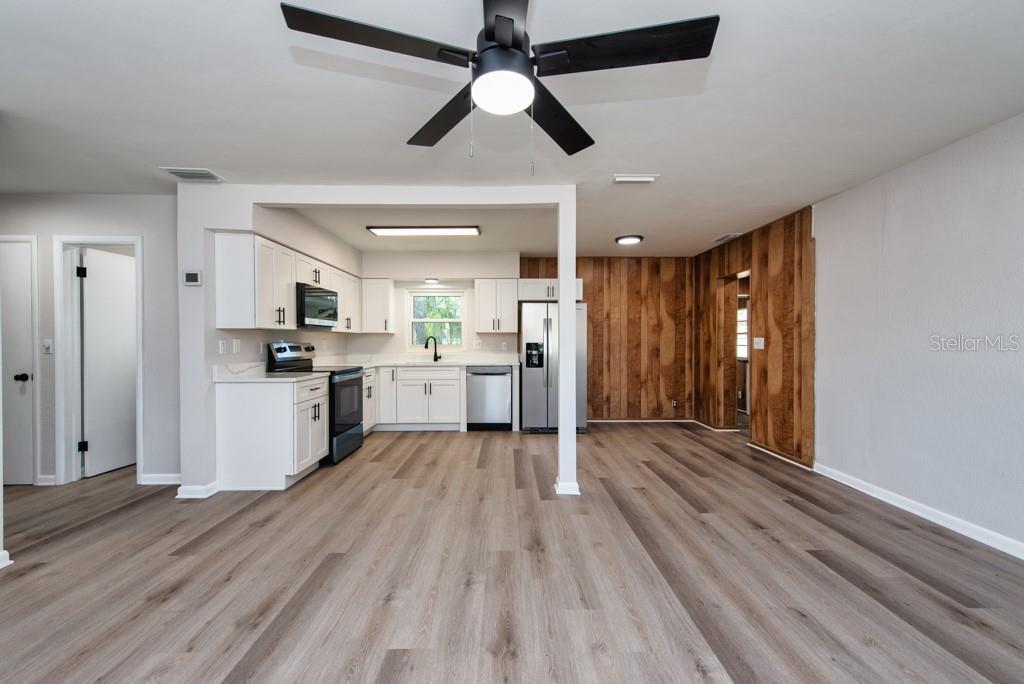 PINE RIDGE MANOR - Residential