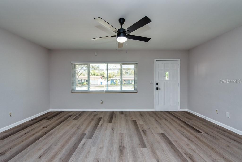 PINE RIDGE MANOR - Residential