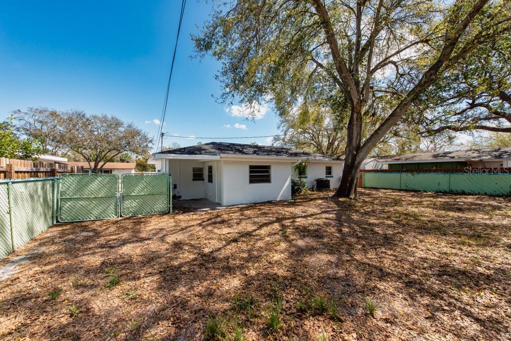 PINE RIDGE MANOR - Residential