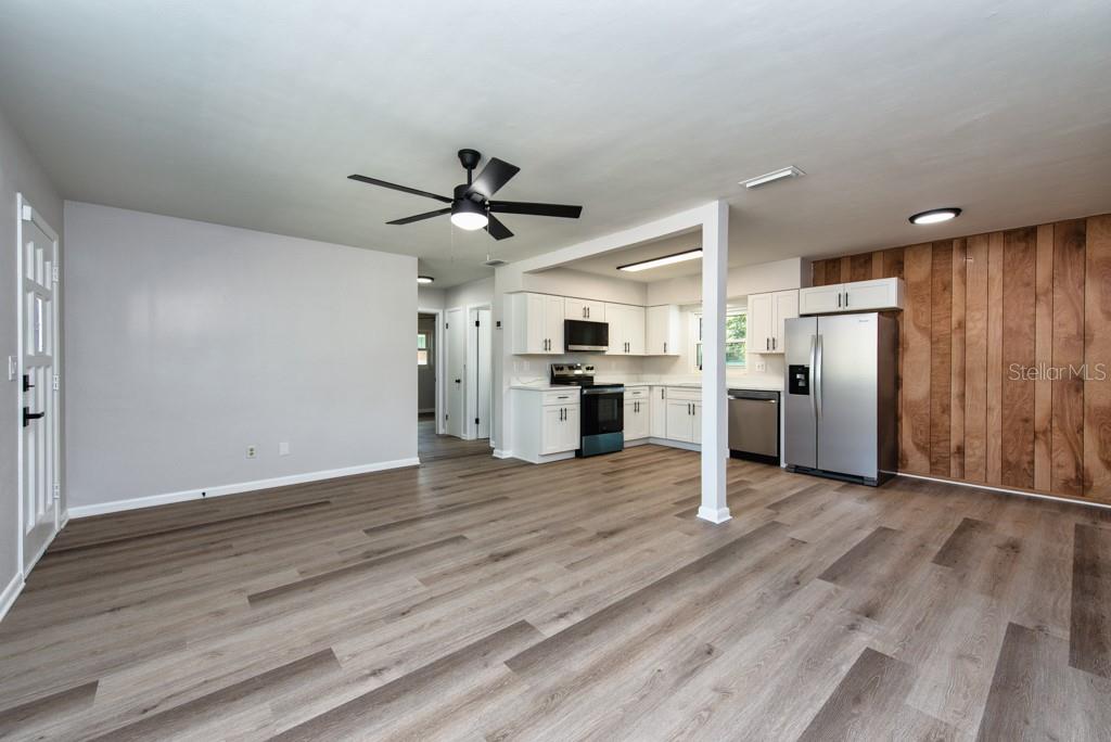 PINE RIDGE MANOR - Residential