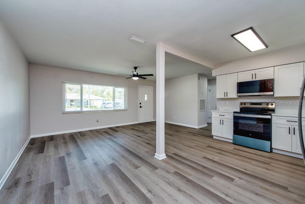 PINE RIDGE MANOR - Residential