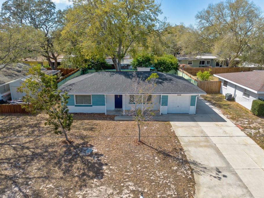 PINE RIDGE MANOR - Residential