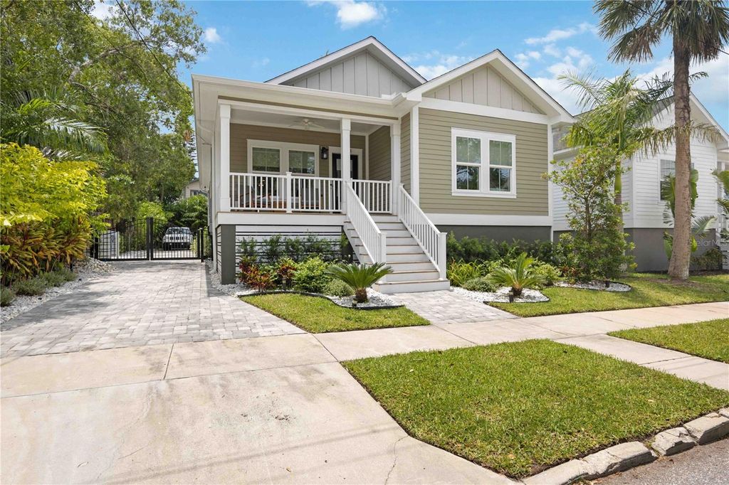 Photo of 1623 8th Avenue W, Bradenton, FL 34205 (MLS # A4657872)