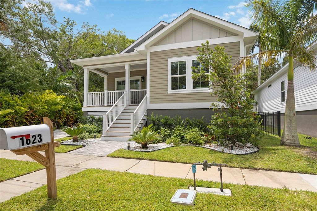 Photo of 1623 8th Avenue W, Bradenton, FL 34205 (MLS # A4657872)