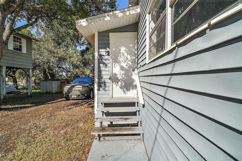 A home in EUSTIS