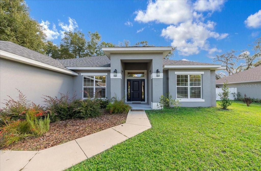Photo of 3913 NE 58th Circle, Silver Springs, FL 34488 (MLS # OM712098)
