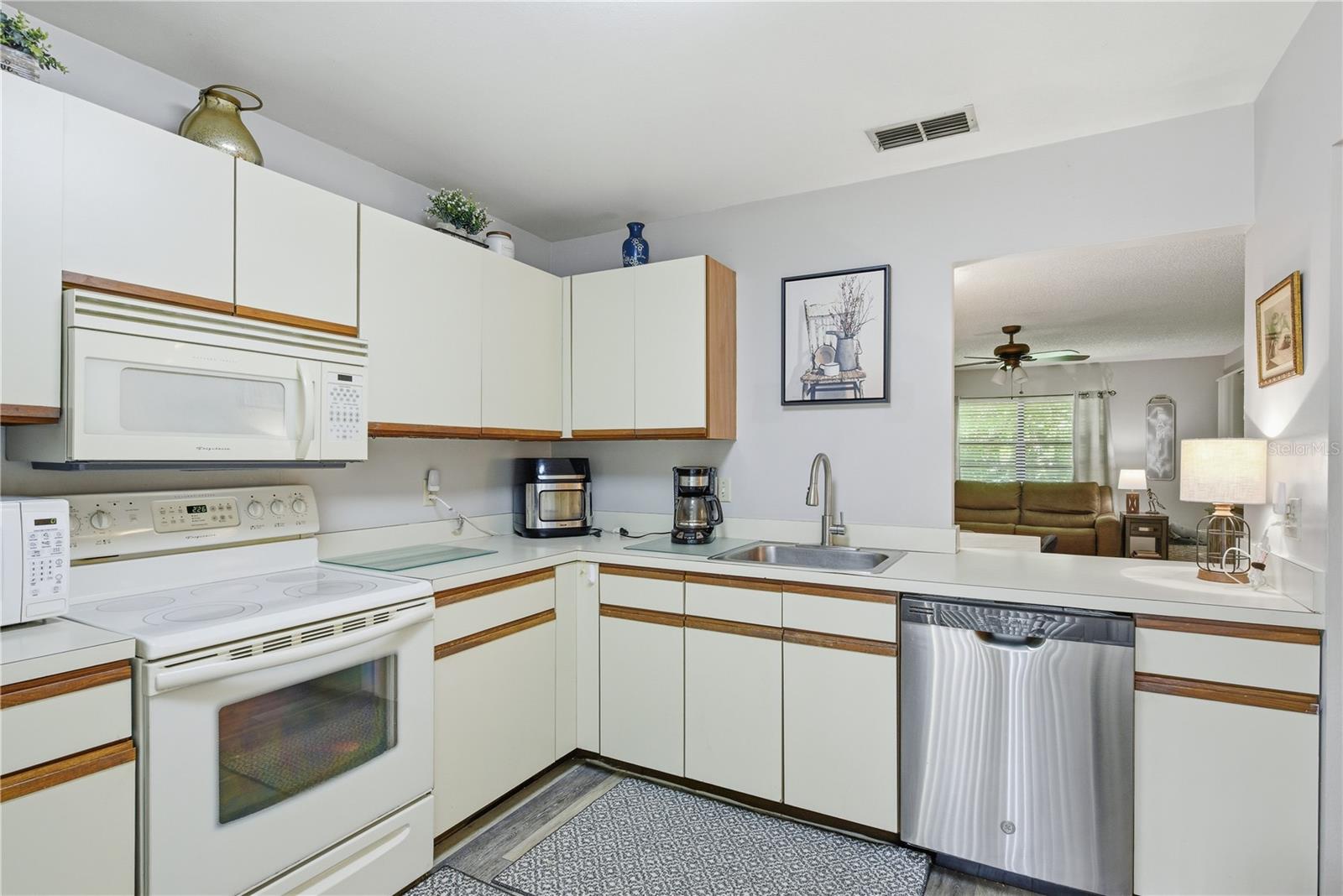 STRATHMORE GATE EAST - Residential