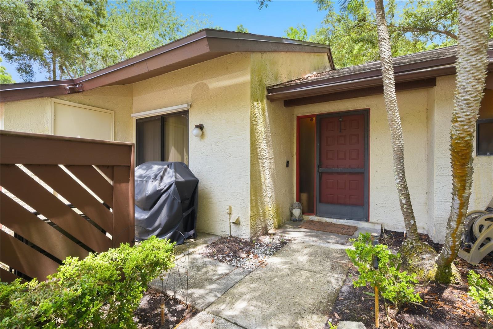 4041 ARROWWOOD COURT 4041