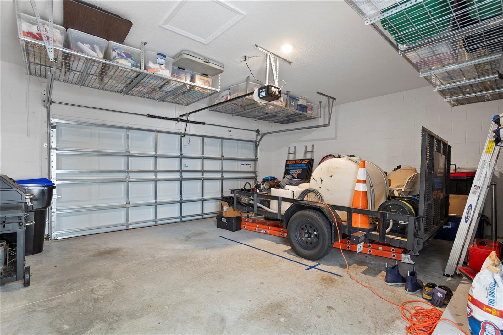 MEZZANO - Residential