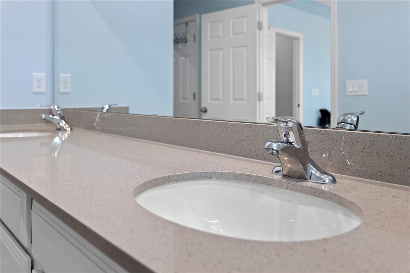 MEZZANO - Residential