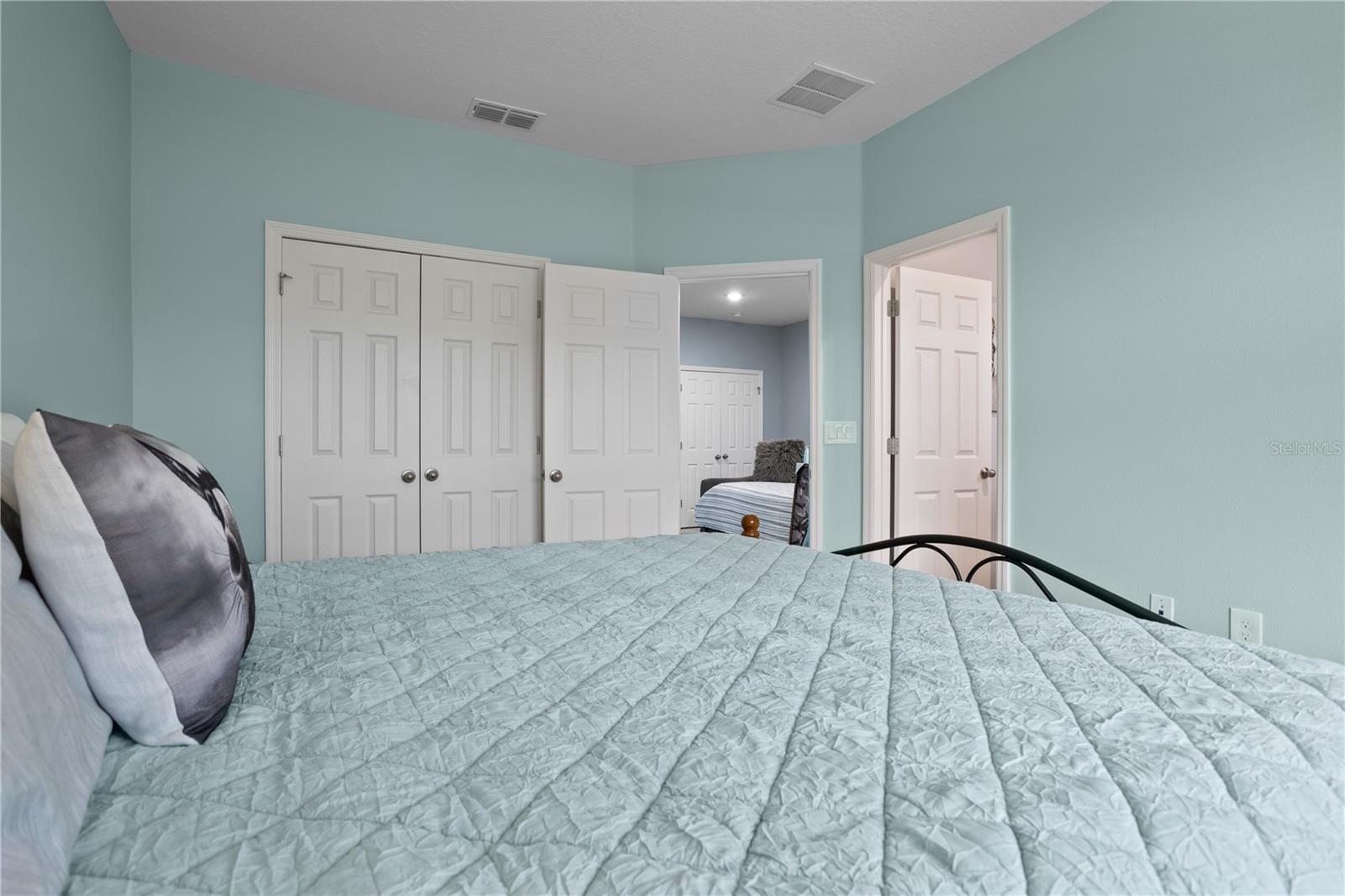 MEZZANO - Residential