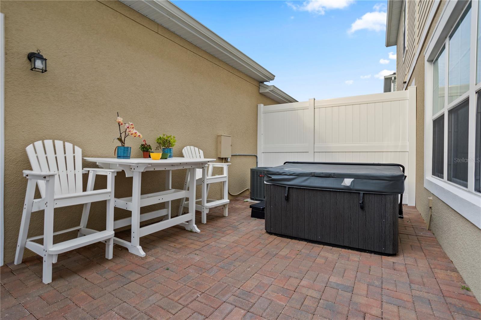 MEZZANO - Residential