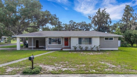 3 beds bed, 1.5 baths bath property at 2620 Martin Avenue, Lakeland, FL 33803