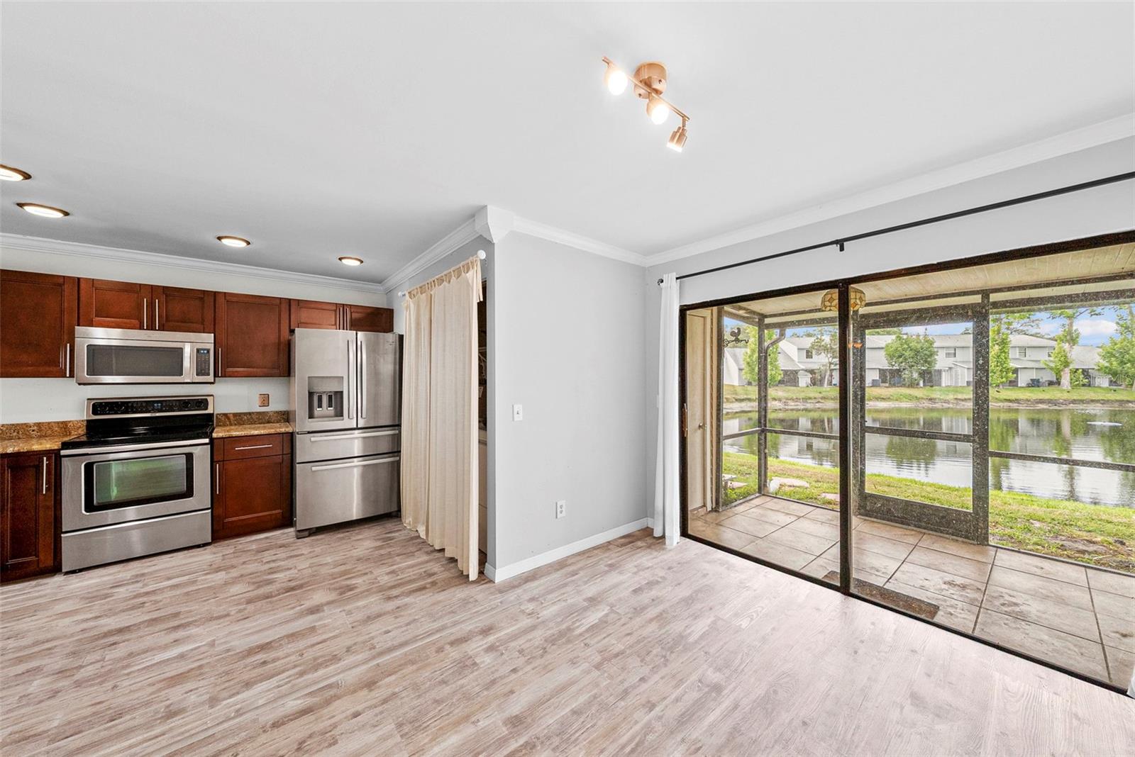 HAMPTON PARK TWNHMS UN 3 - Residential