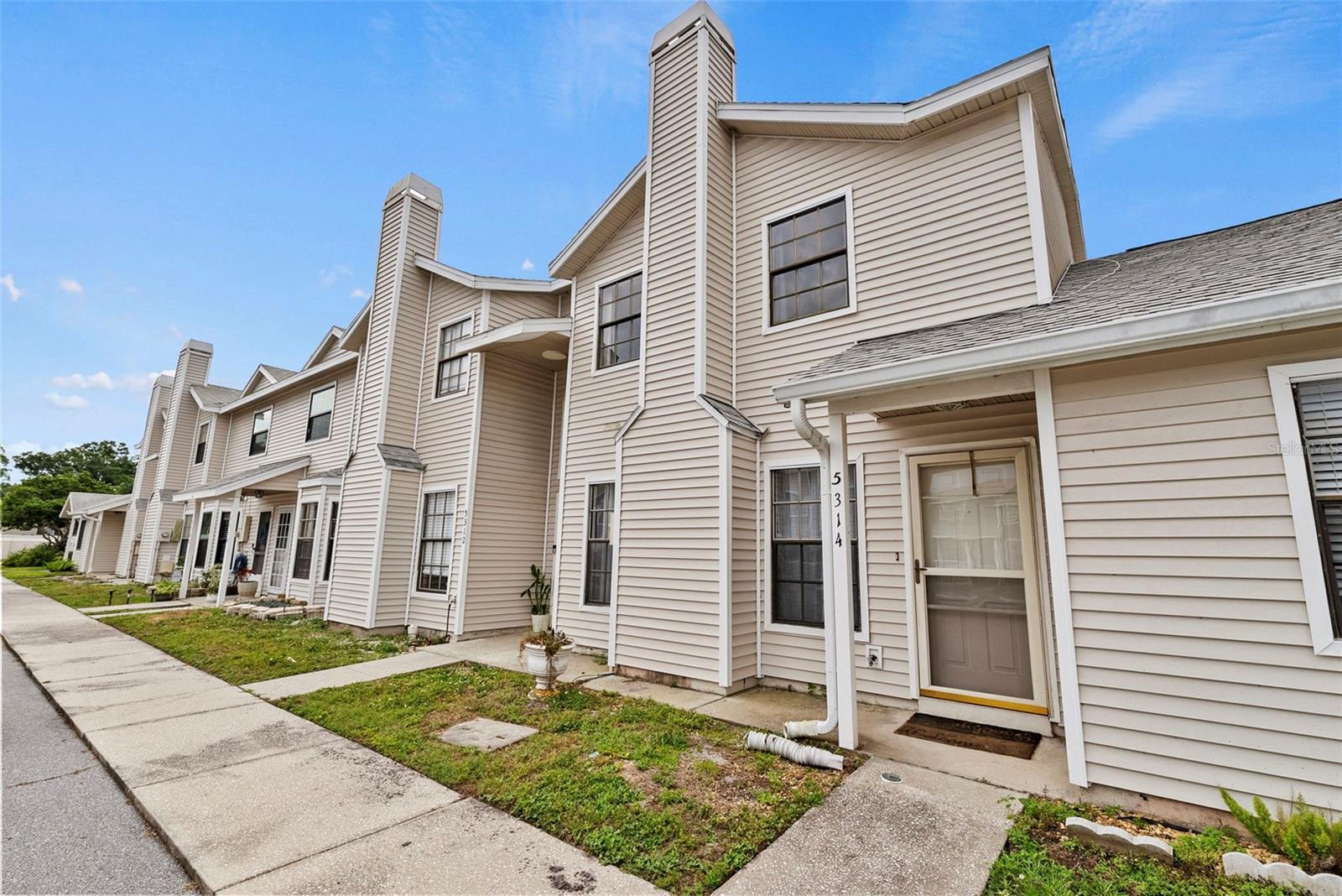 HAMPTON PARK TWNHMS UN 3 - Residential