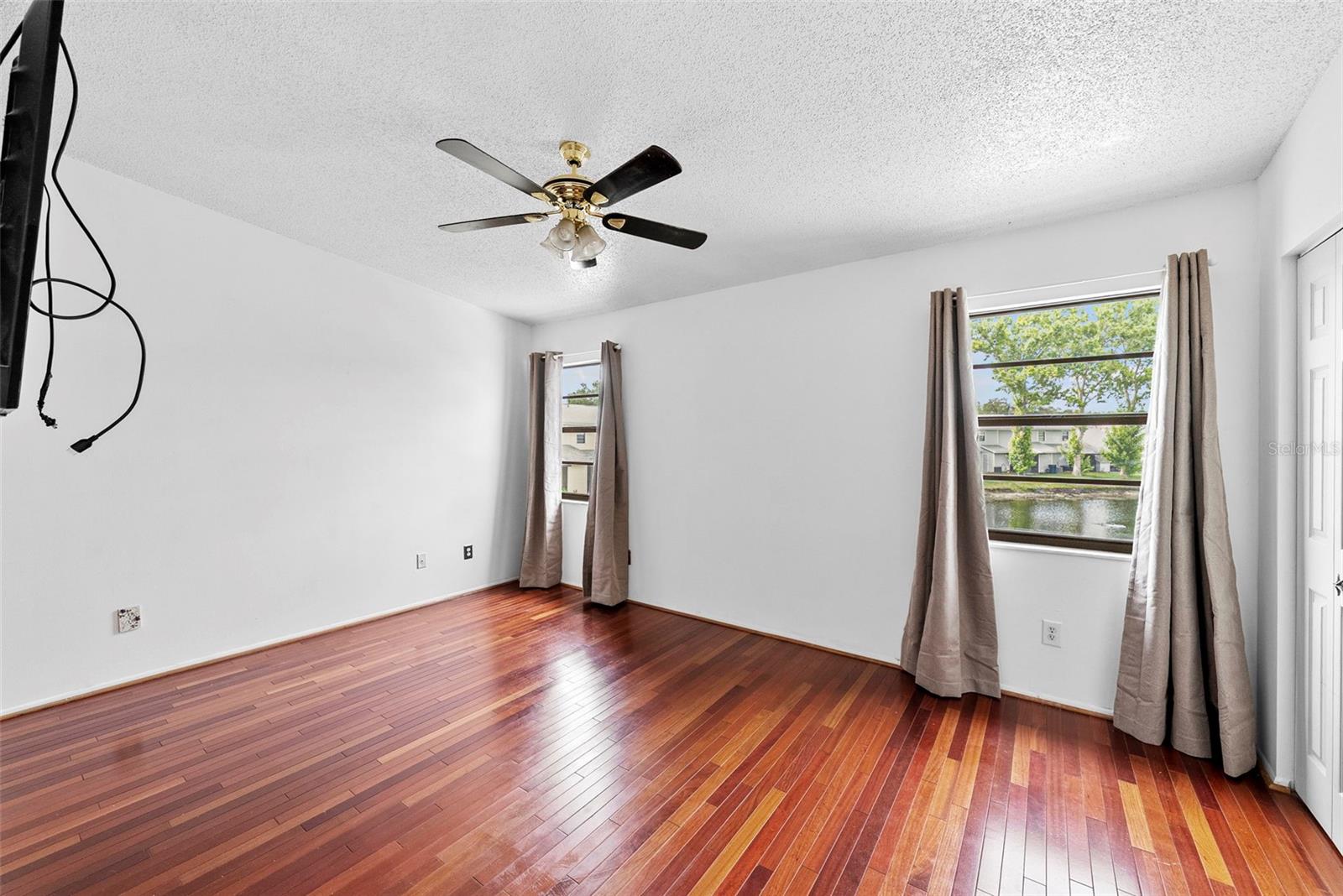 HAMPTON PARK TWNHMS UN 3 - Residential