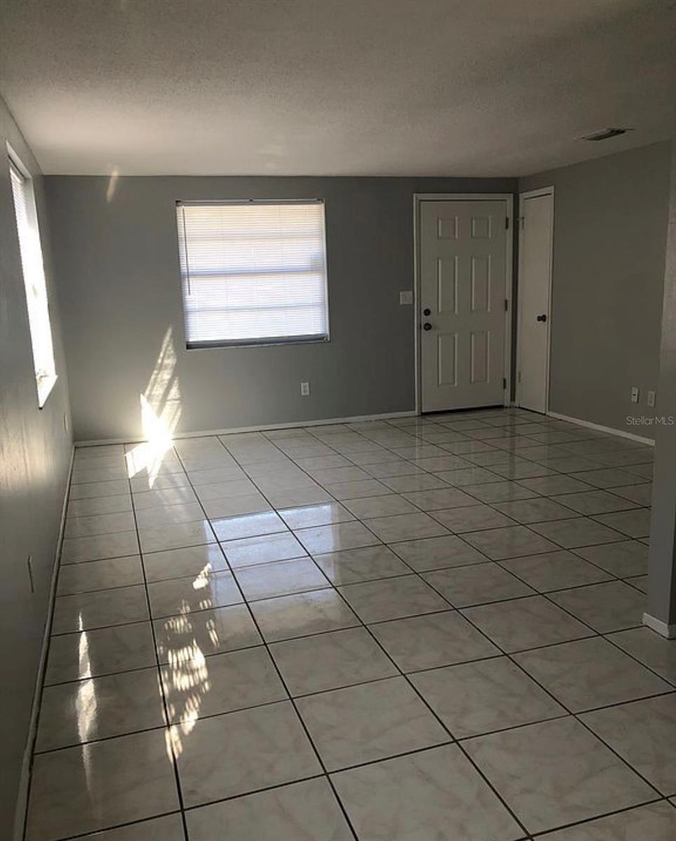 SUNNY LAKES ESTATES - Residential Lease