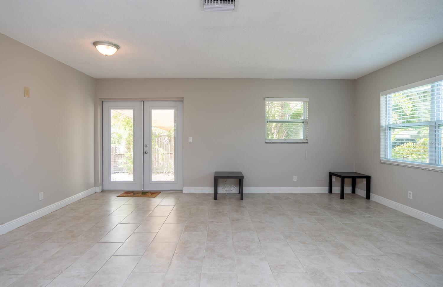 SHOREACRES CENTER - Residential Lease