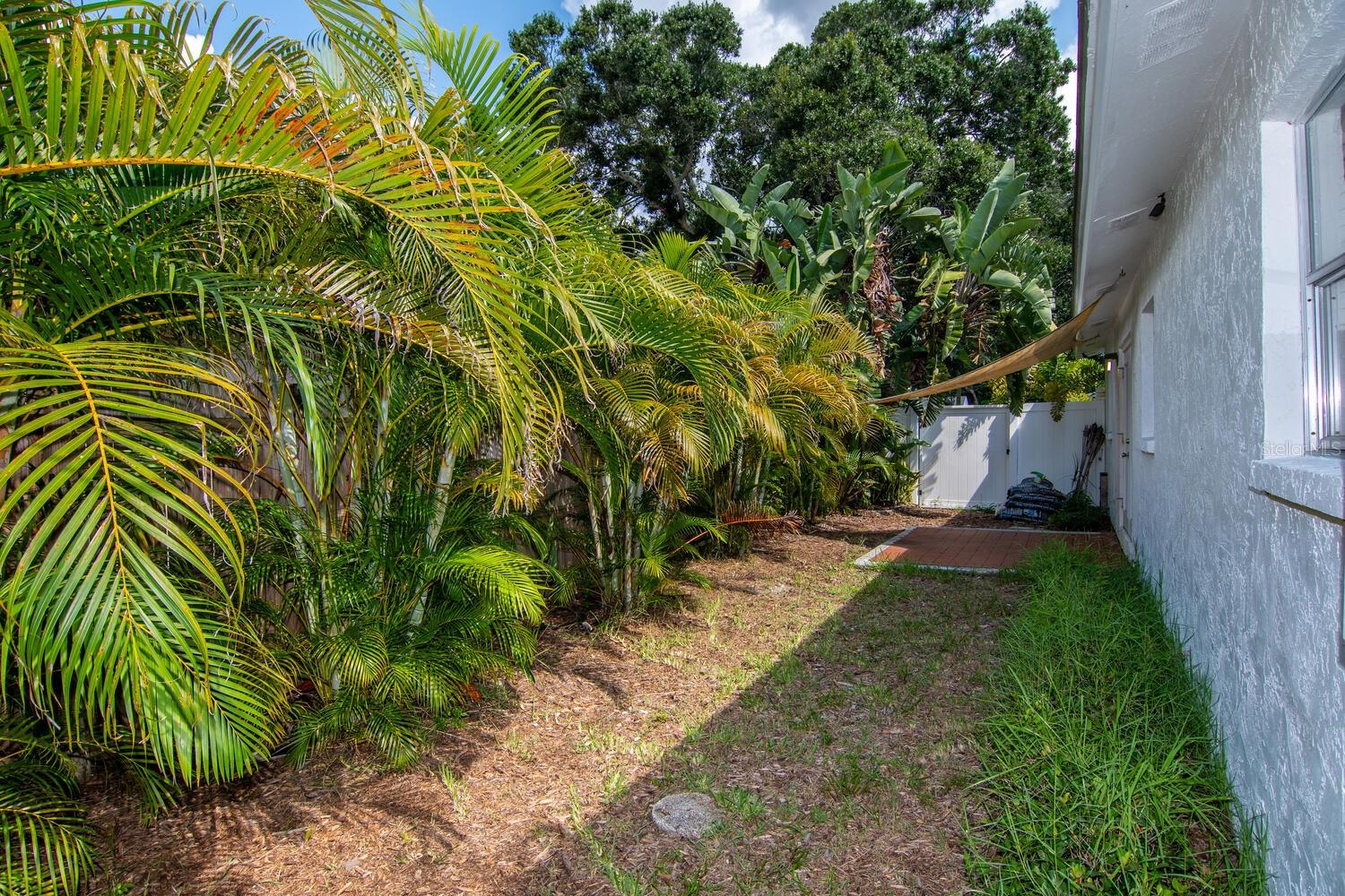 SHOREACRES CENTER - Residential Lease