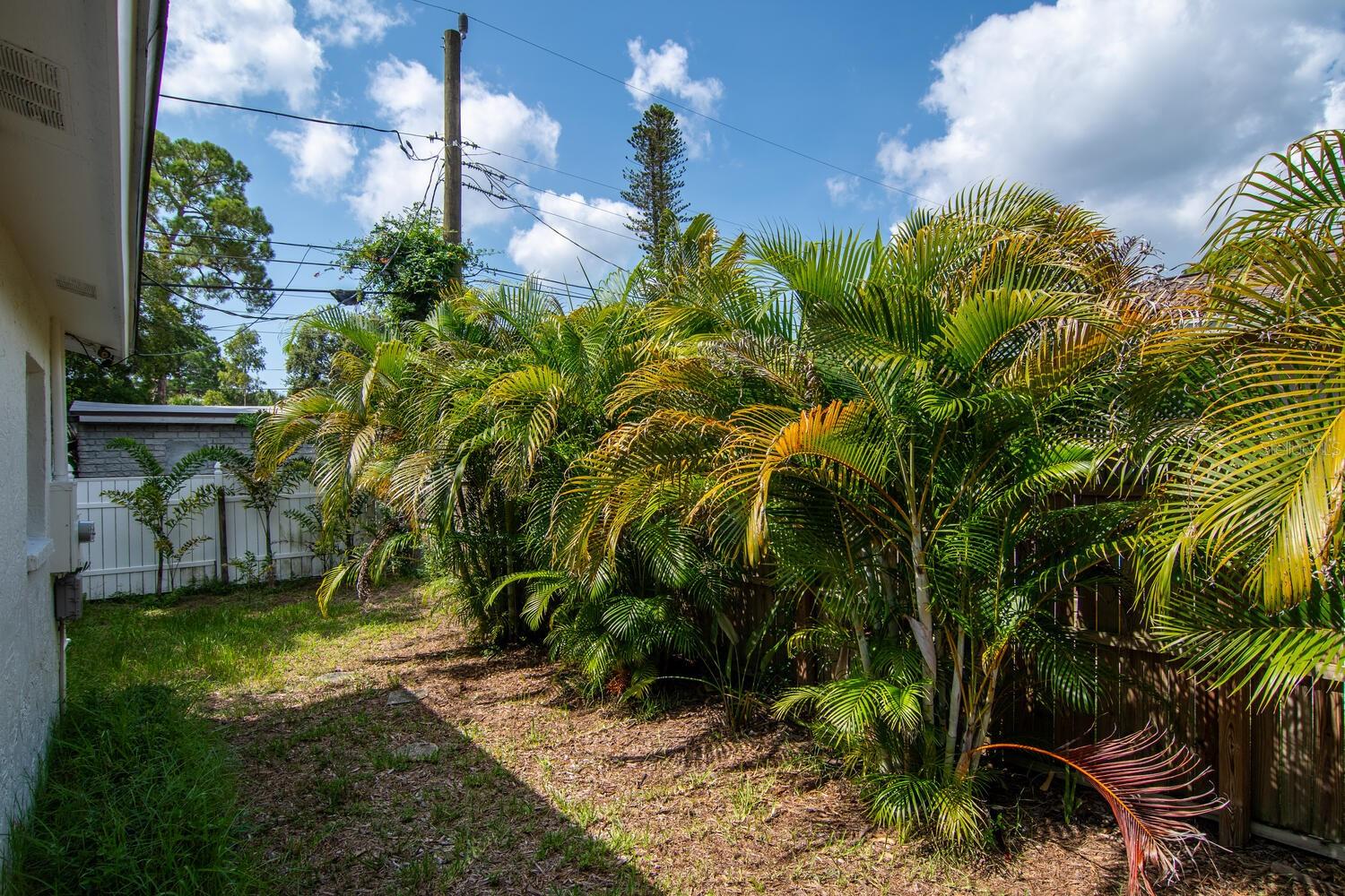 SHOREACRES CENTER - Residential Lease