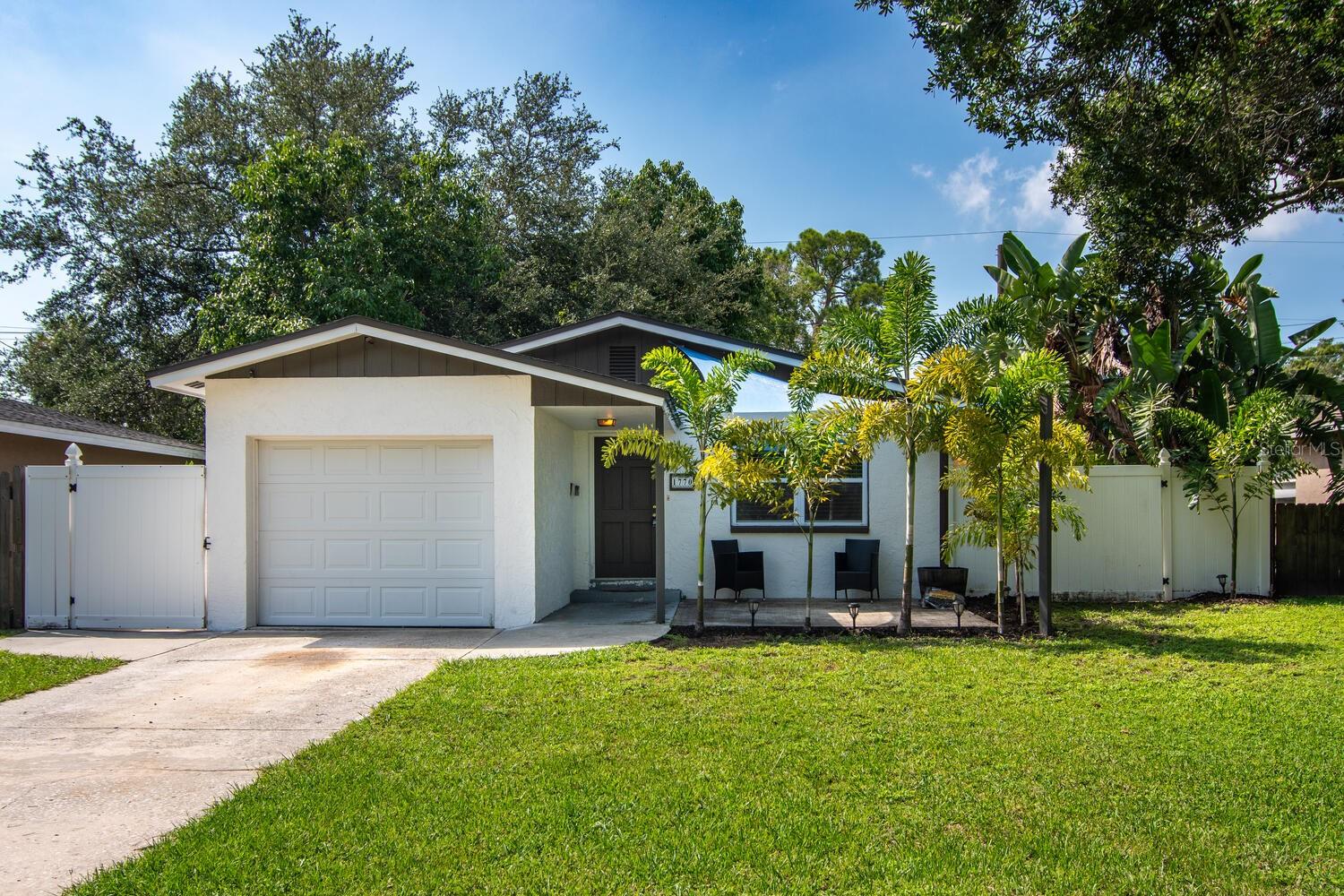 SHOREACRES CENTER - Residential Lease