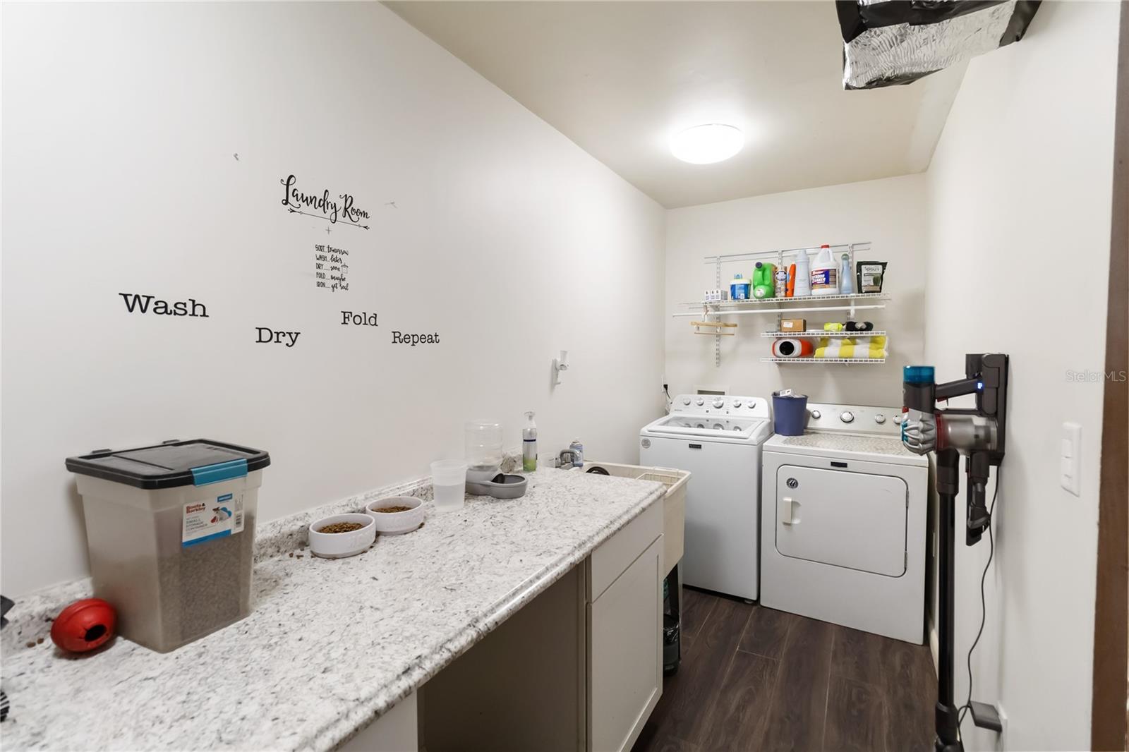 FAIRLANE ESTATES SEC 1 REP - Residential