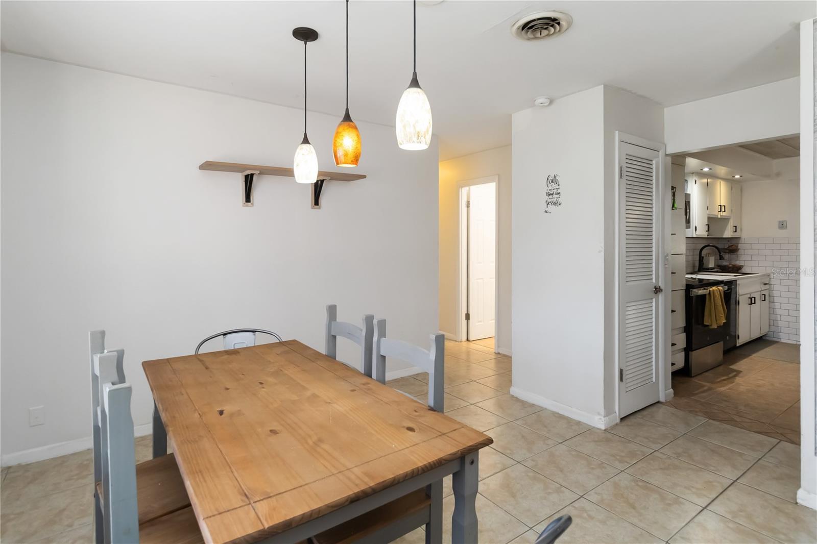 FAIRLANE ESTATES SEC 1 REP - Residential