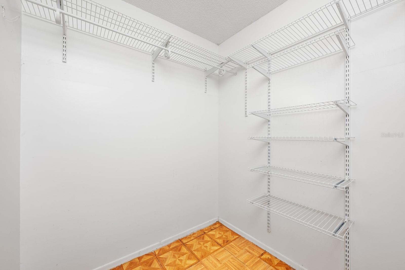 MILL RUN UNIT 2 - Residential