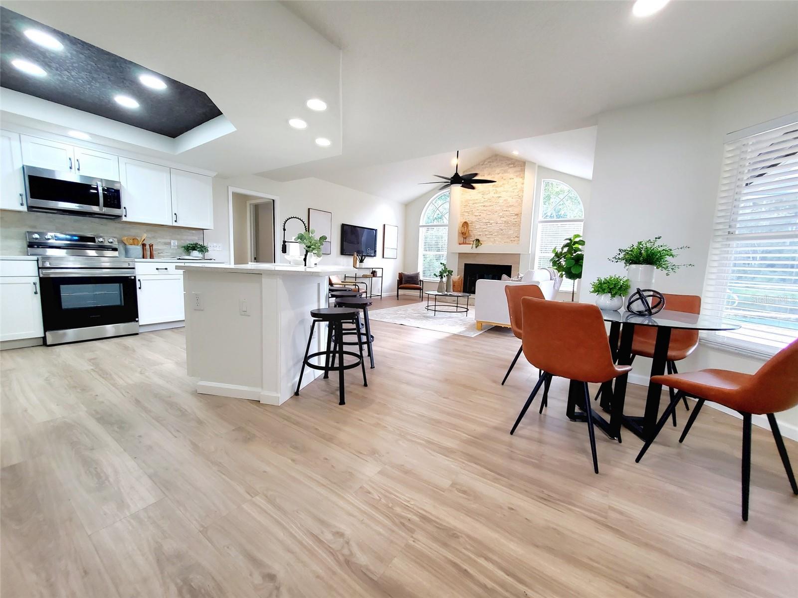 LAKESHORE VILLAGE AT WOODFIELD - Residential