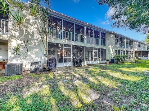 A home in WINTER HAVEN