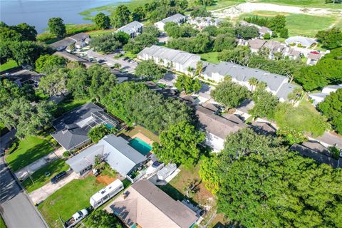 A home in WINTER HAVEN