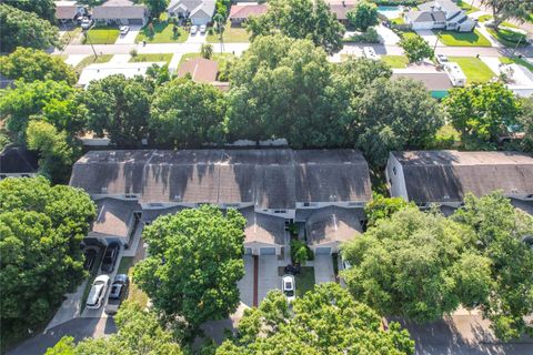 A home in WINTER HAVEN