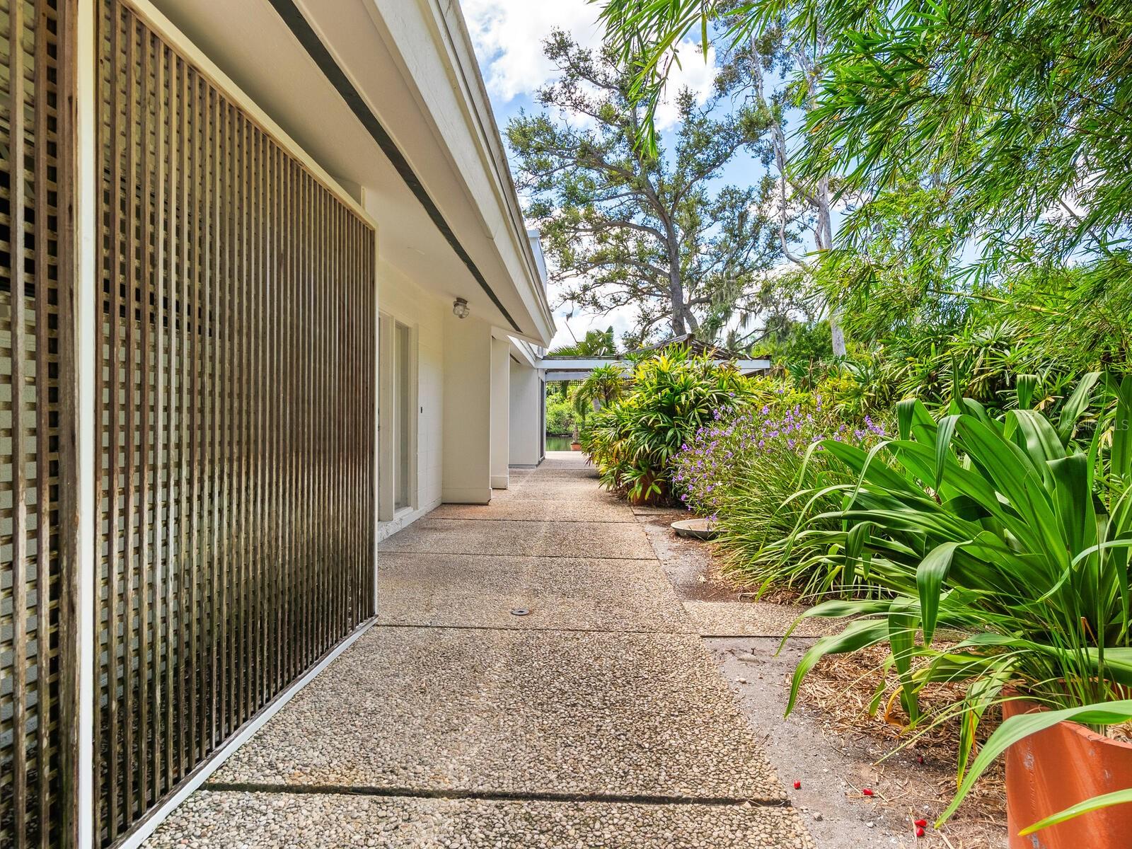 BAY ISLAND - Residential