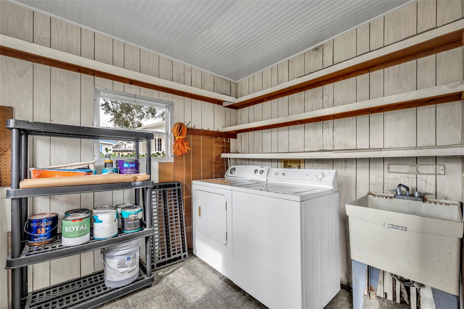 BANBURY VILLAGE CONDO - Residential