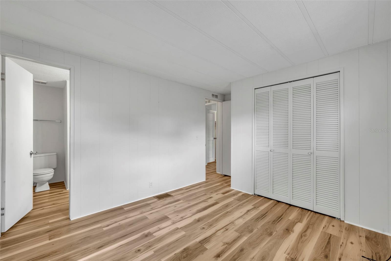 BANBURY VILLAGE CONDO - Residential