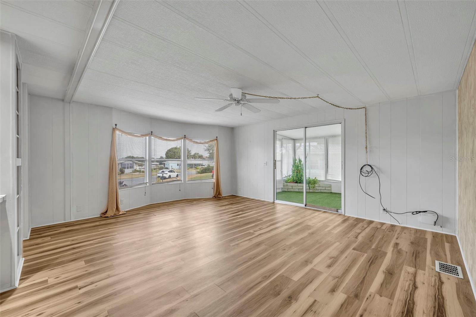 BANBURY VILLAGE CONDO - Residential